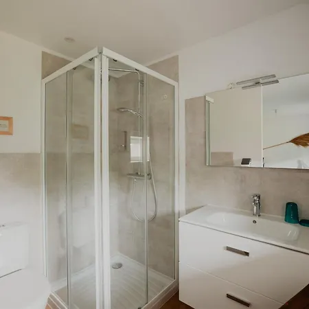 Le De Bresteau Holiday home